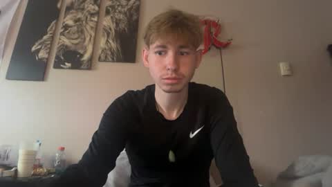 tyler_fox0 online show from July 26, 2:30 am