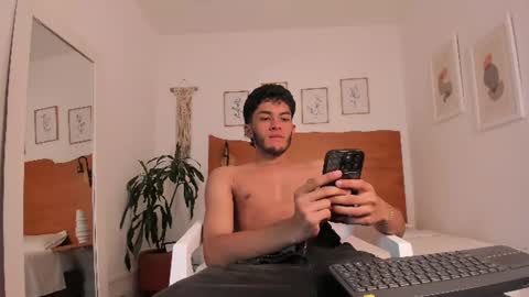 Tyler Fox online show from June 27, 1:39 pm