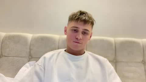 tyler_garrner online show from September 8, 5:23 pm