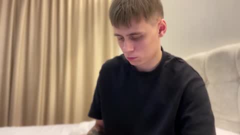 tyler_garrner online show from September 15, 6:20 pm