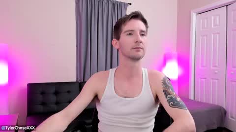 Snapshot of tylerchasexxx chatting on March 6, 11:31 pm Tyler Chase online show from March 6, 11:31 pm