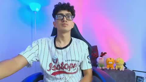   online show from December 14, 3:46 am