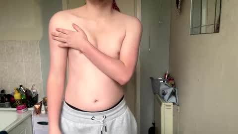 uklad018 online show from February 1, 1:21 pm