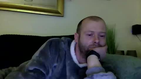 Snapshot of ukmatty3 chatting on December 18, 6:14 pm ukmatty3 online show from December 18, 6:14 pm