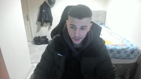Snapshot of ulxer chatting on February 1, 8:16 pm hi im mike tyson -  online show from February 1, 8:16 pm