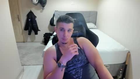 Snapshot of ulxer chatting on September 17, 8:21 pm hi im mike tyson -  online show from September 17, 8:21 pm