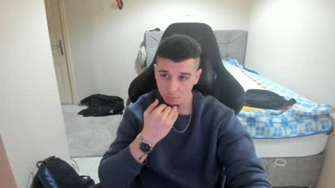 Snapshot of ulxer chatting on January 22, 6:52 pm hi im mike tyson -  online show from January 22, 6:52 pm