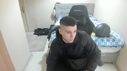 Snapshot of ulxer chatting on January 17, 7:31 pm hi im mike tyson -  online show from January 17, 7:31 pm