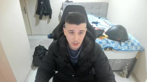 Snapshot of ulxer chatting on January 31, 9:05 pm hi im mike tyson -  online show from January 31, 9:05 pm