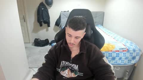 Snapshot of ulxer chatting on February 14, 9:32 pm hi im mike tyson -  online show from February 14, 9:32 pm