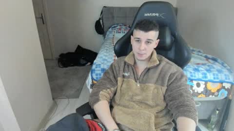 Snapshot of ulxer chatting on December 27, 8:18 pm hi im mike tyson -  online show from December 27, 8:18 pm