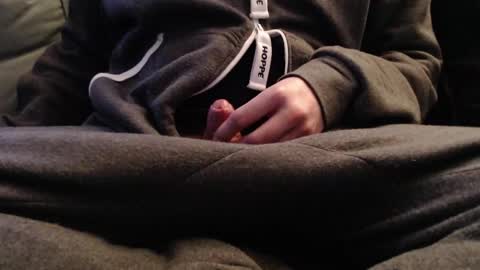 Snapshot of unclephilb chatting on January 9, 7:52 am Good Boi online show from January 9, 7:52 am