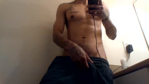 Snapshot of uncut_papi1989 chatting on February 17, 10:25 pm tele kuzhbuzh online show from February 17, 10:25 pm