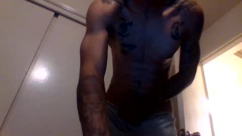 Snapshot of uncut_papi1989 chatting on December 9, 8:00 am tele kuzhbuzh online show from December 9, 8:00 am