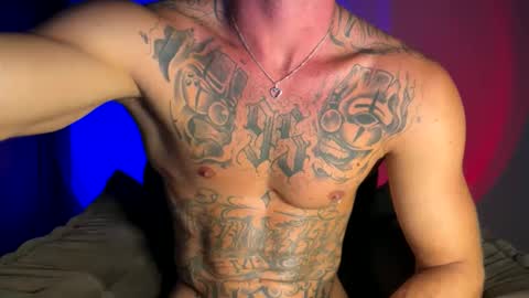 universitaria_ online show from April 14, 3:06 am