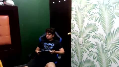 Snapshot of unlimitedfantasy chatting on October 22, 5:33 am Thiago online show from October 22, 5:33 am