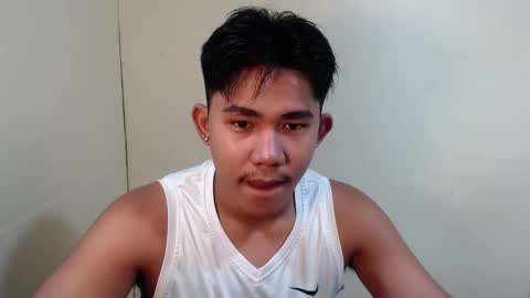 Snapshot of urcutie_asianboy chatting on October 26, 6:15 am KEN online show from October 26, 6:15 am
