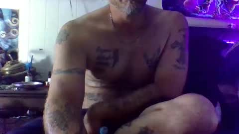 urdaddy875867 online show from May 6, 4:35 am