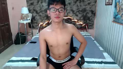 urdreamboy_doms online show from June 2, 12:44 am