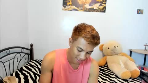 urfucker_vinz online show from May 19, 1:56 am