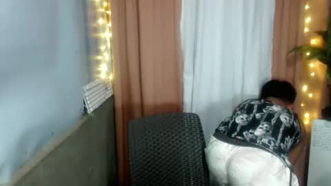 Snapshot of urhot_fucker13 chatting on October 14, 7:32 pm JUST CALL MY NAME jayrus  online show from October 14, 7:32 pm