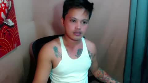 Snapshot of urhot_fucker13 chatting on January 28, 3:35 pm JUST CALL MY NAME jayrus  online show from January 28, 3:35 pm