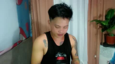 Snapshot of urhot_fucker13 chatting on October 19, 8:39 am JUST CALL MY NAME jayrus  online show from October 19, 8:39 am