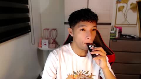 Ethan online show from April 6, 12:06 pm