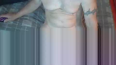 Snapshot of usednotbroken1 chatting on October 2, 8:02 pm usednotbroken1 online show from October 2, 8:02 pm