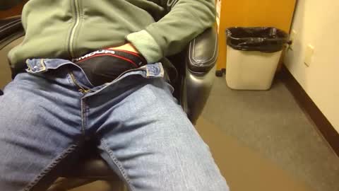 useemie online show from December 16, 10:24 pm