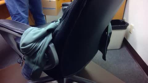 useemie online show from November 17, 9:18 pm