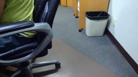 useemie online show from September 12, 7:58 pm