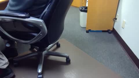 useemie online show from February 13, 7:10 pm