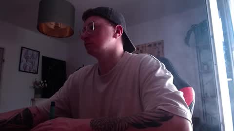 vacation__ online show from September 19, 1:44 pm