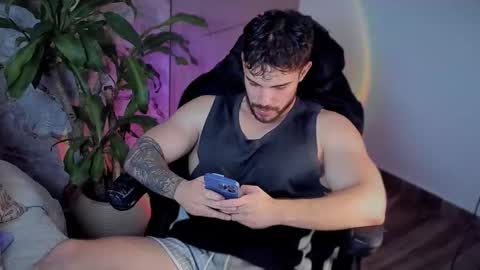 valenthinoking online show from September 19, 11:26 pm