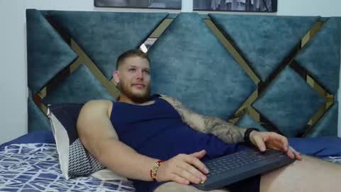 Valentino Ferrari online show from October 18, 2:38 am