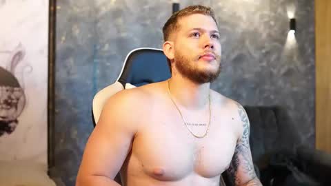 Valentino Ferrari online show from September 25, 4:00 am