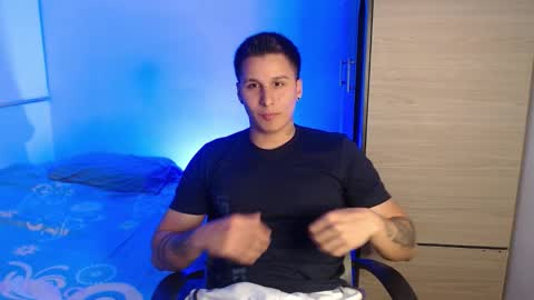 VALENTINO online show from January 11, 9:51 pm