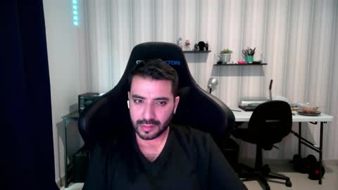 Snapshot of vallartamexi chatting on October 18, 10:04 pm Roberto Carlos online show from October 18, 10:04 pm