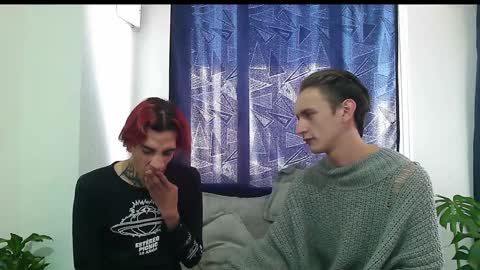 Vamp Noah and Dan online show from December 4, 7:45 pm