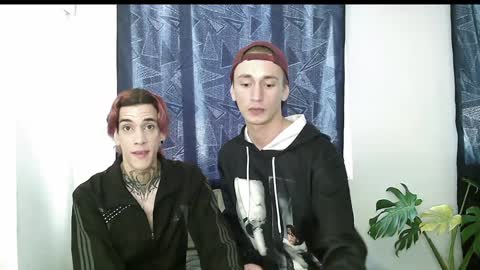 Vamp Noah and Dan online show from December 5, 7:18 pm