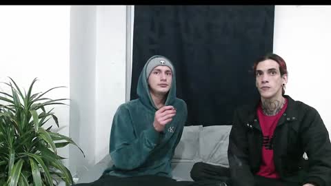 Vamp Noah and Dan online show from January 4, 1:31 am