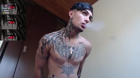 david guzman i model independenthelp me with a thumbs up online show from December 8, 8:58 pm