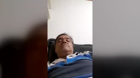 vaneilson online show from July 19, 1:22 am