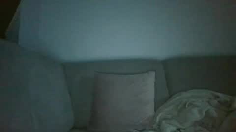 vanhelll online show from September 17, 12:44 am