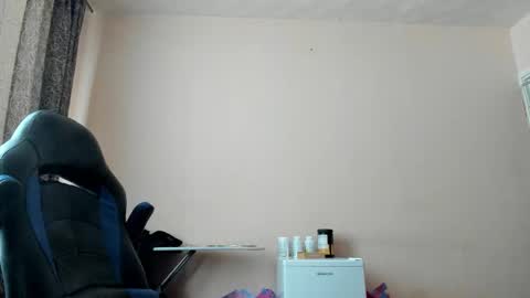 vano_822 online show from February 24, 10:05 am