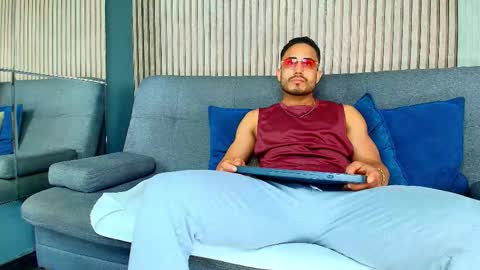 Vans Ross online show from February 16, 7:12 pm