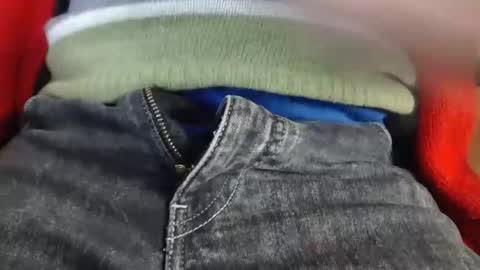 Erik online show from December 22, 8:27 am