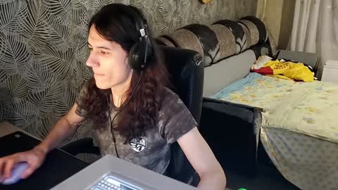 vialeras online show from January 5, 1:56 am