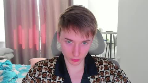 vibemygirl online show from April 29, 7:35 am